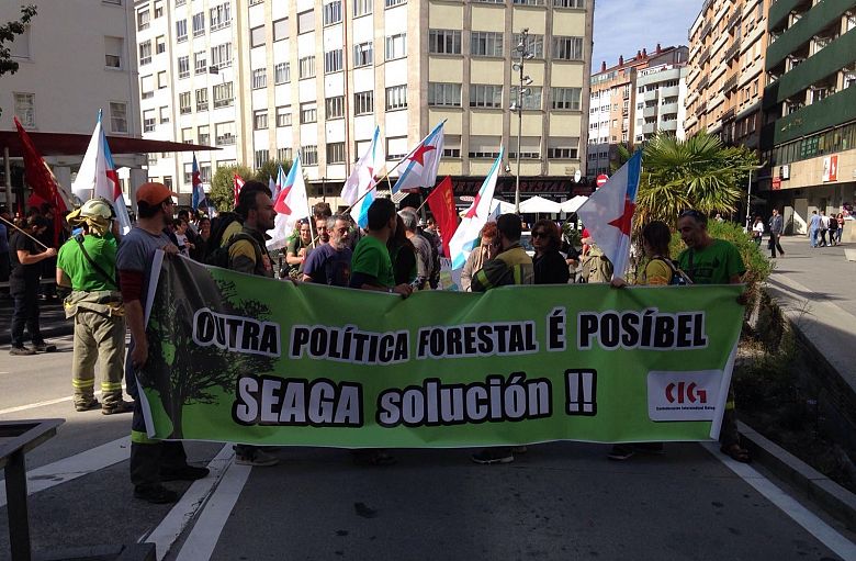 2016 09 19 ManifaAcampadaSeagaSantiago02.jpg